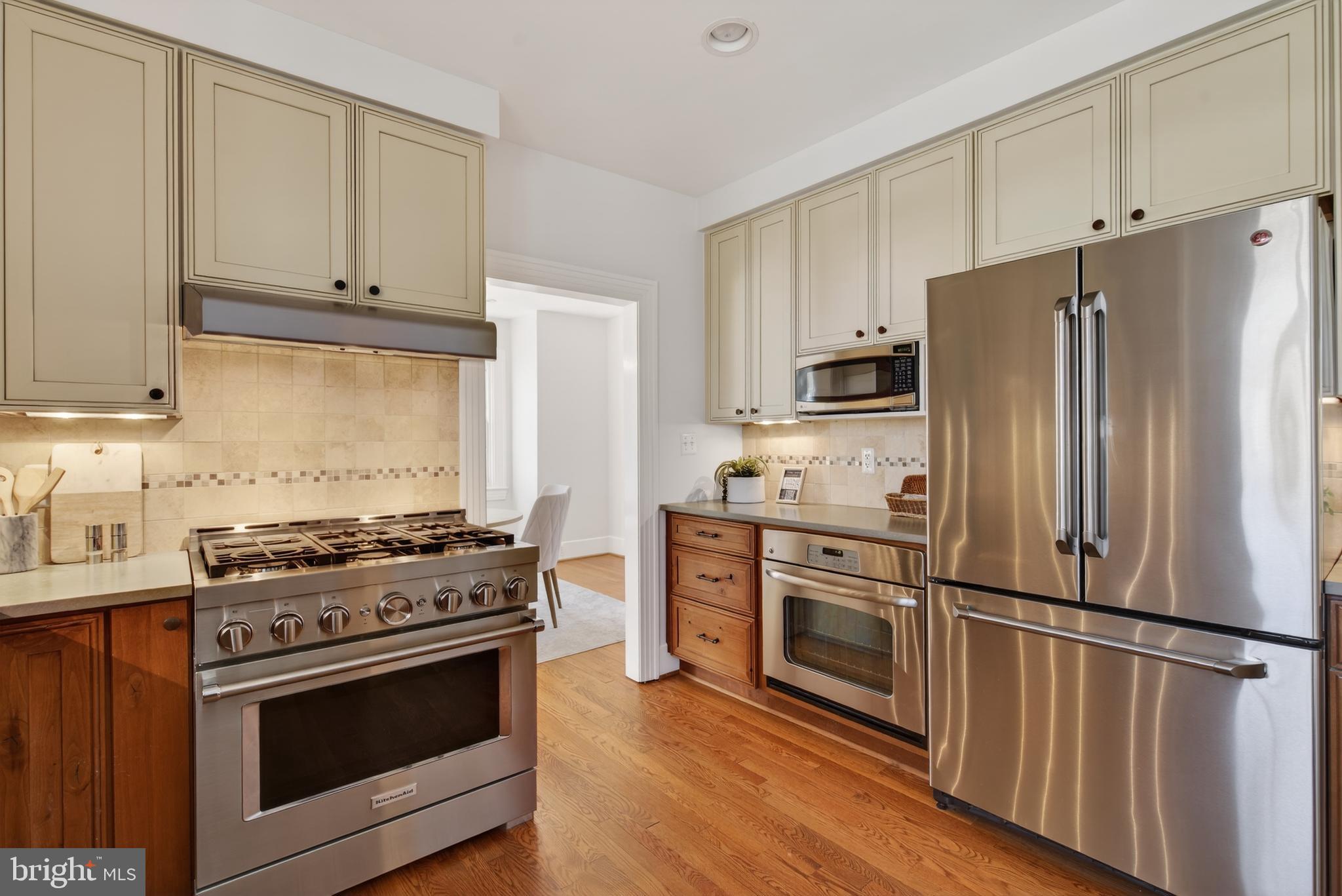 2307 N WAKEFIELD STREET