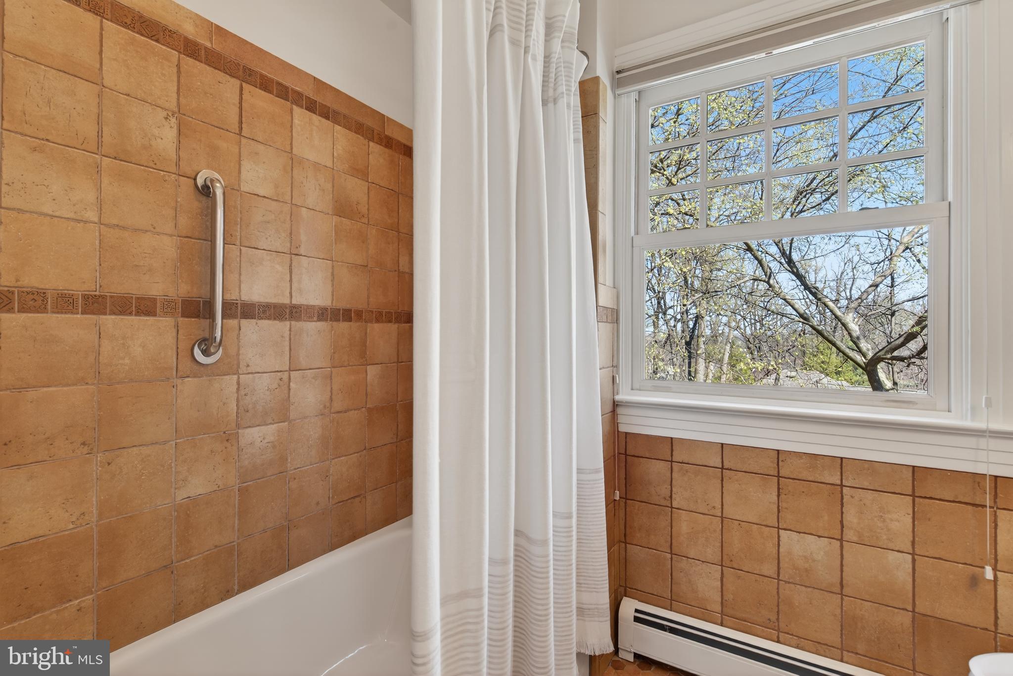 2307 N WAKEFIELD STREET