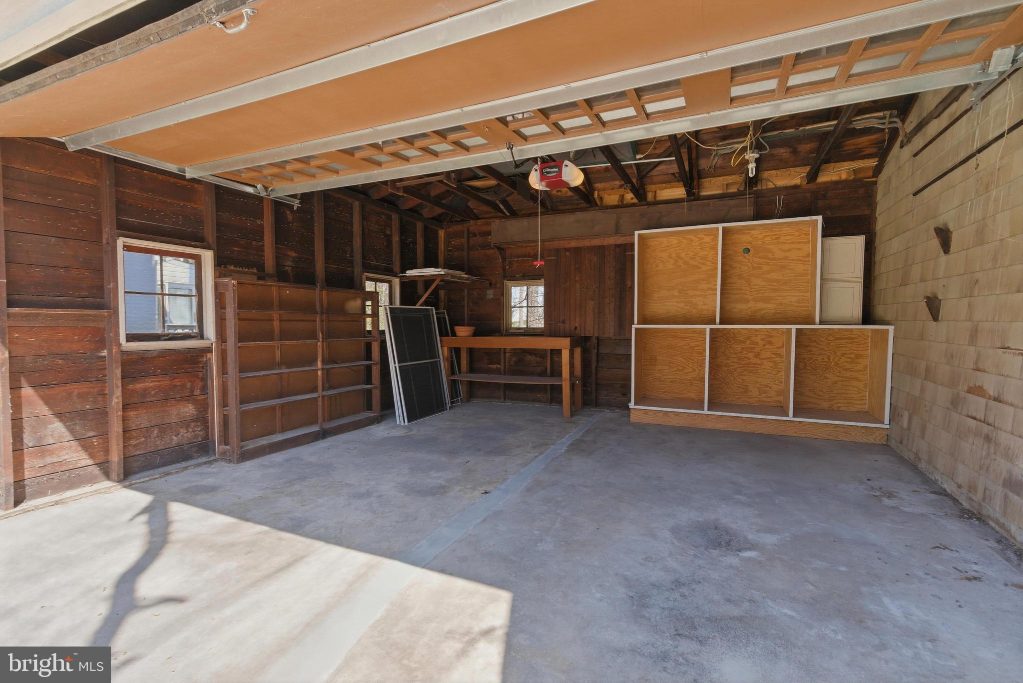 2307 N WAKEFIELD STREET