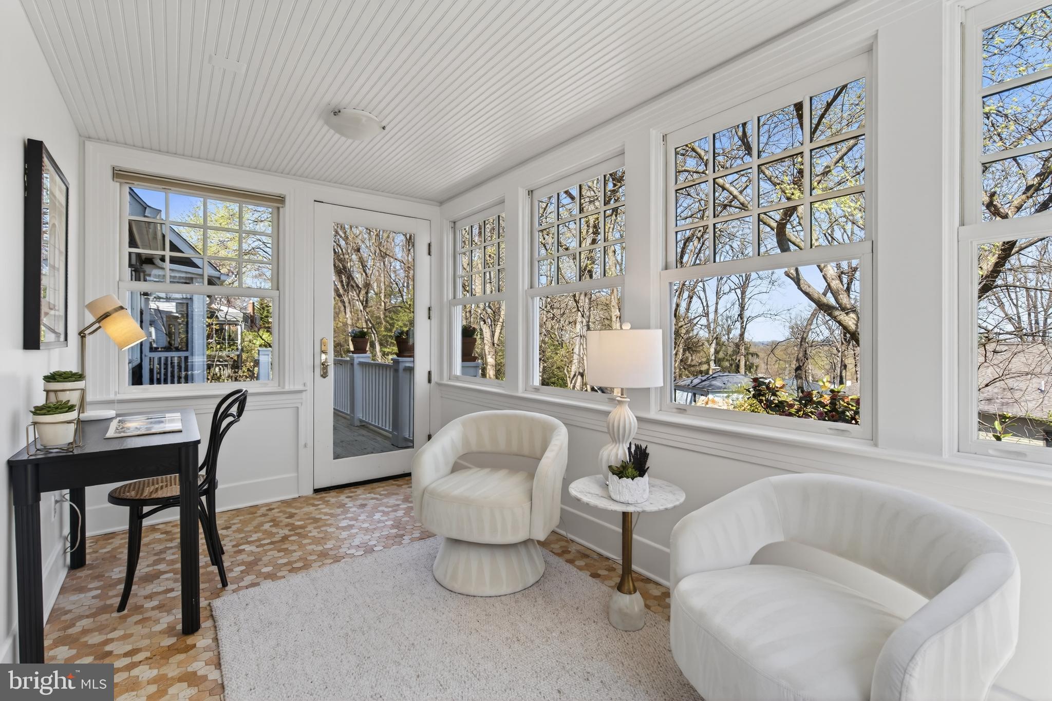 2307 N WAKEFIELD STREET