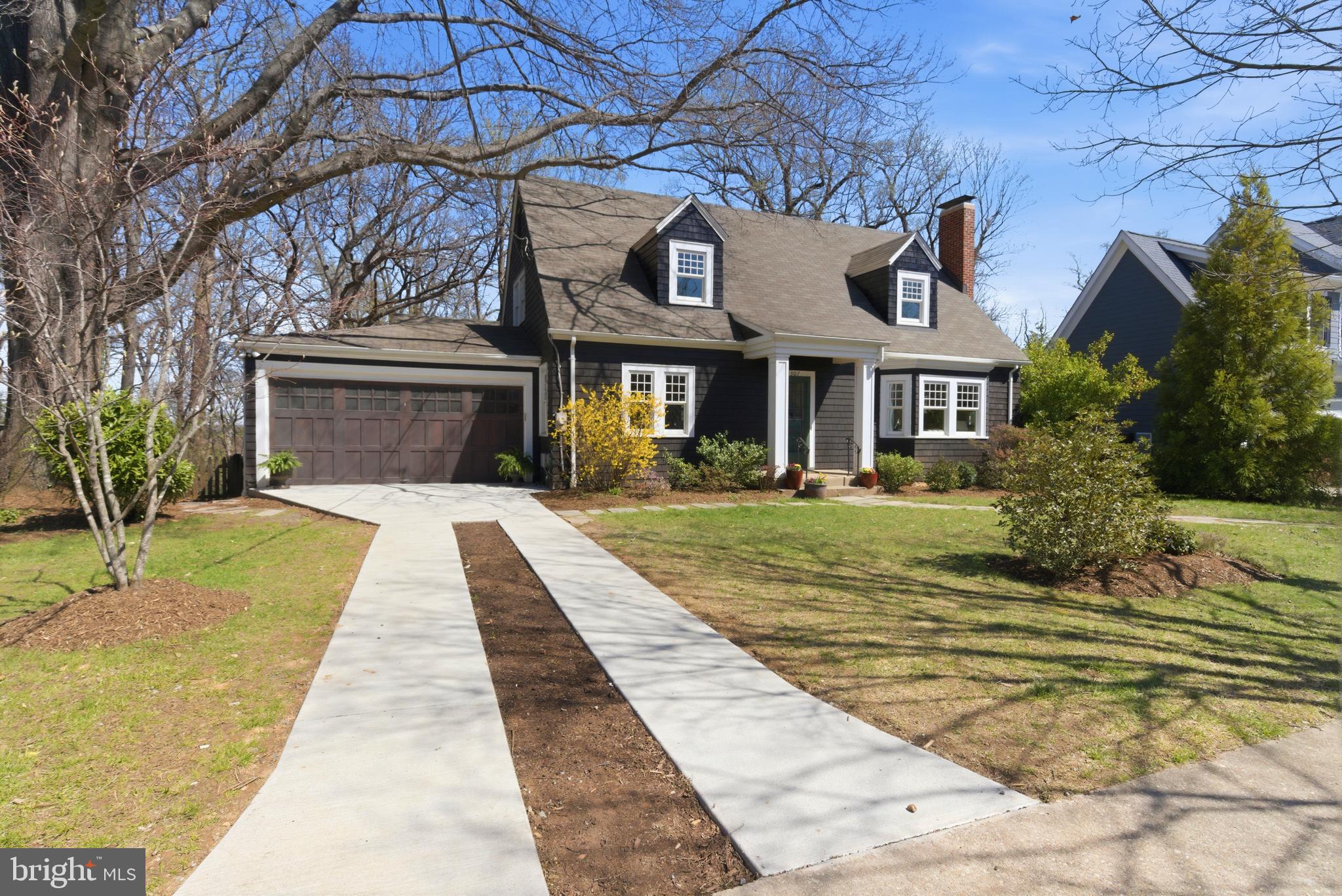 2307 N WAKEFIELD STREET