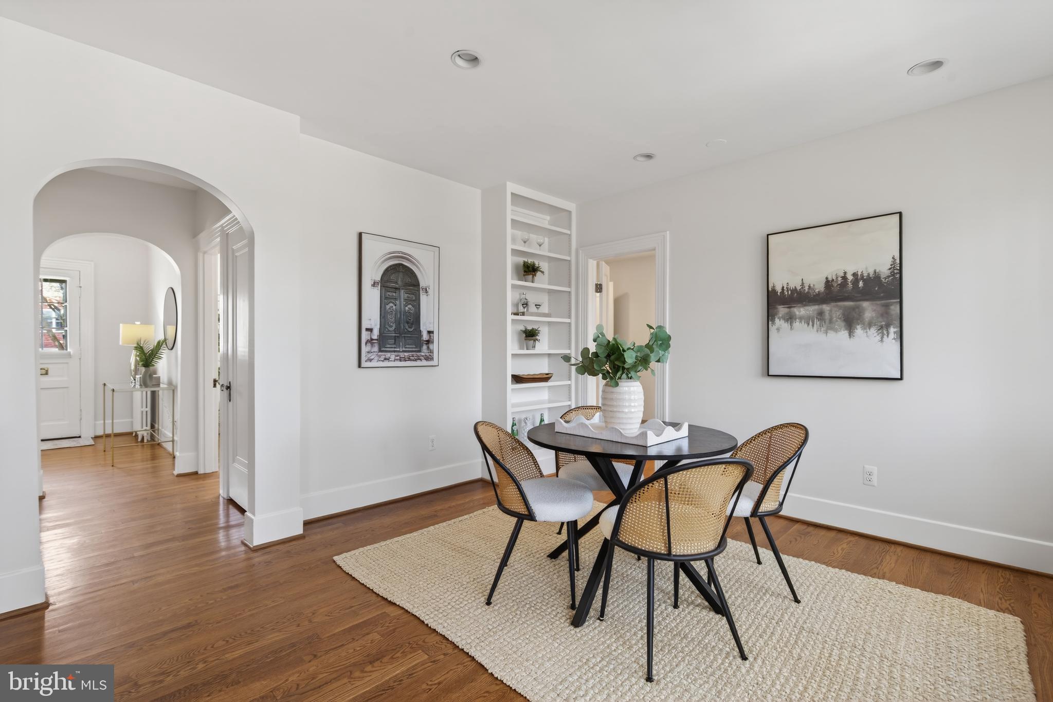 2307 N WAKEFIELD STREET