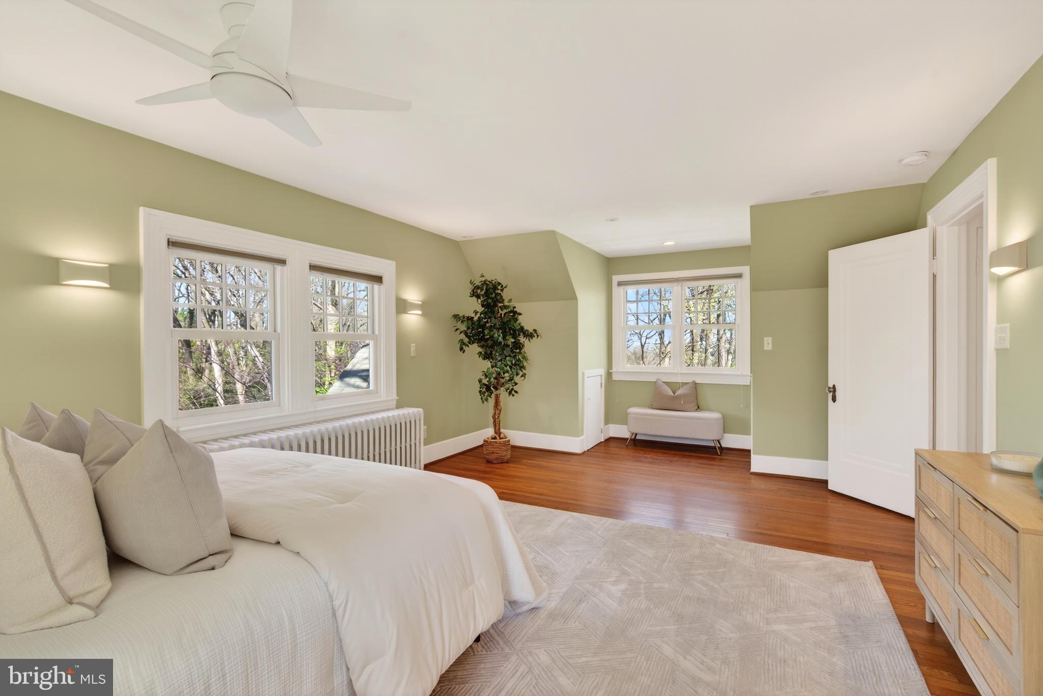 2307 N WAKEFIELD STREET