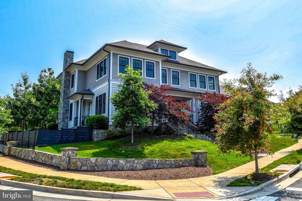 497 N ABINGDON STREET