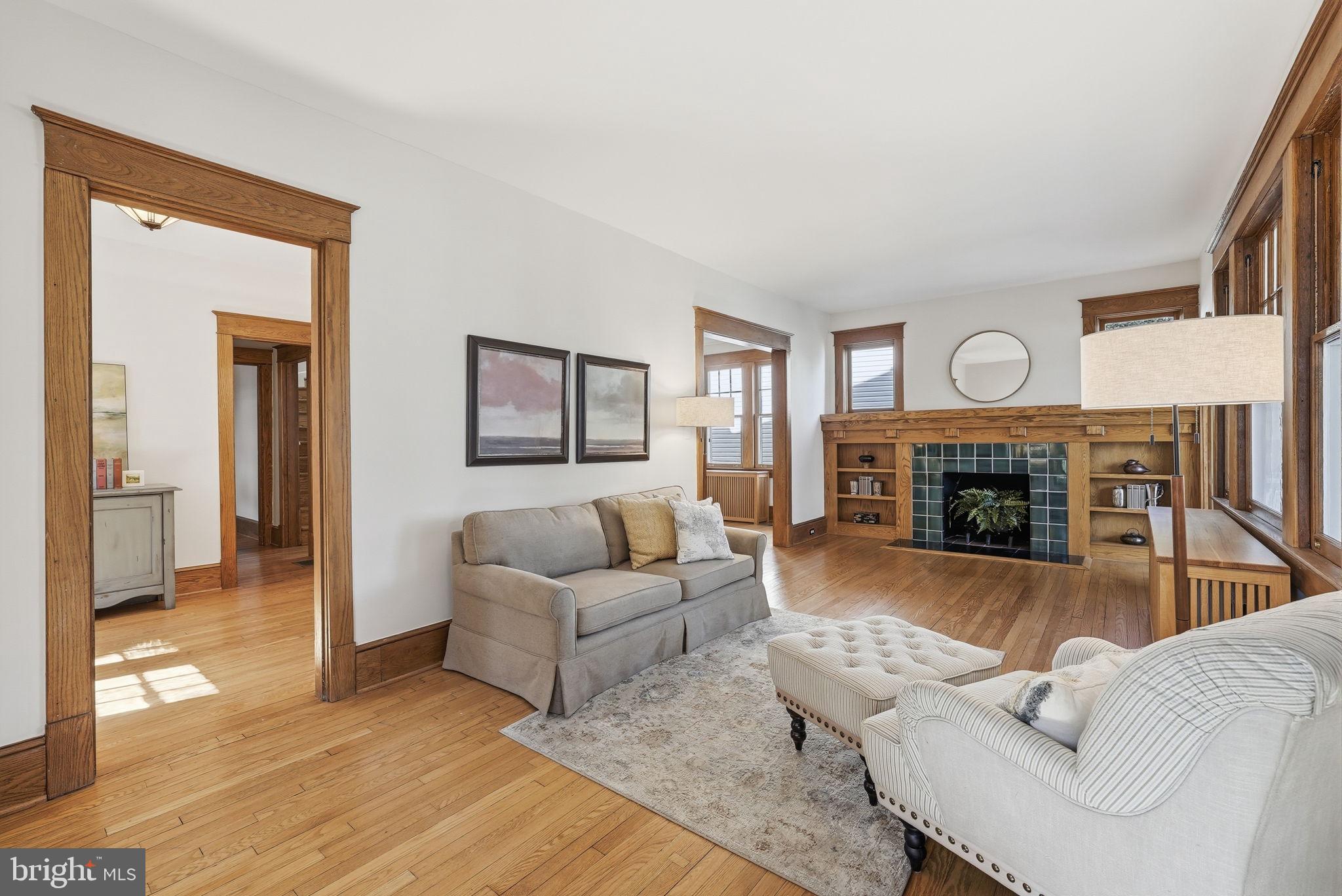 1526 N EDGEWOOD STREET