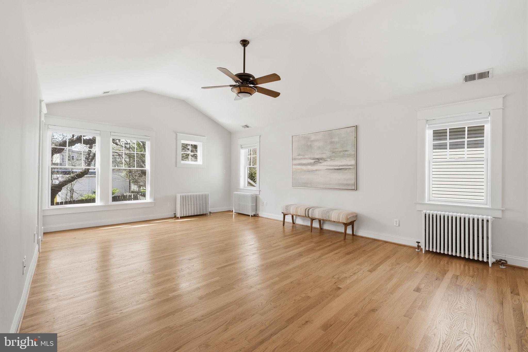 1526 N EDGEWOOD STREET