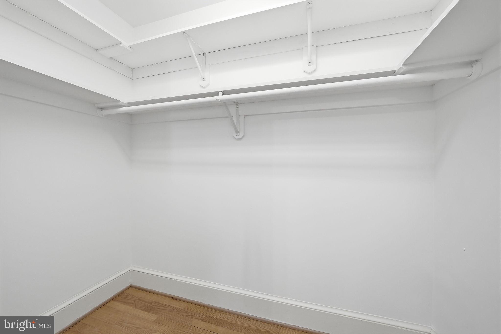 1526 N EDGEWOOD STREET