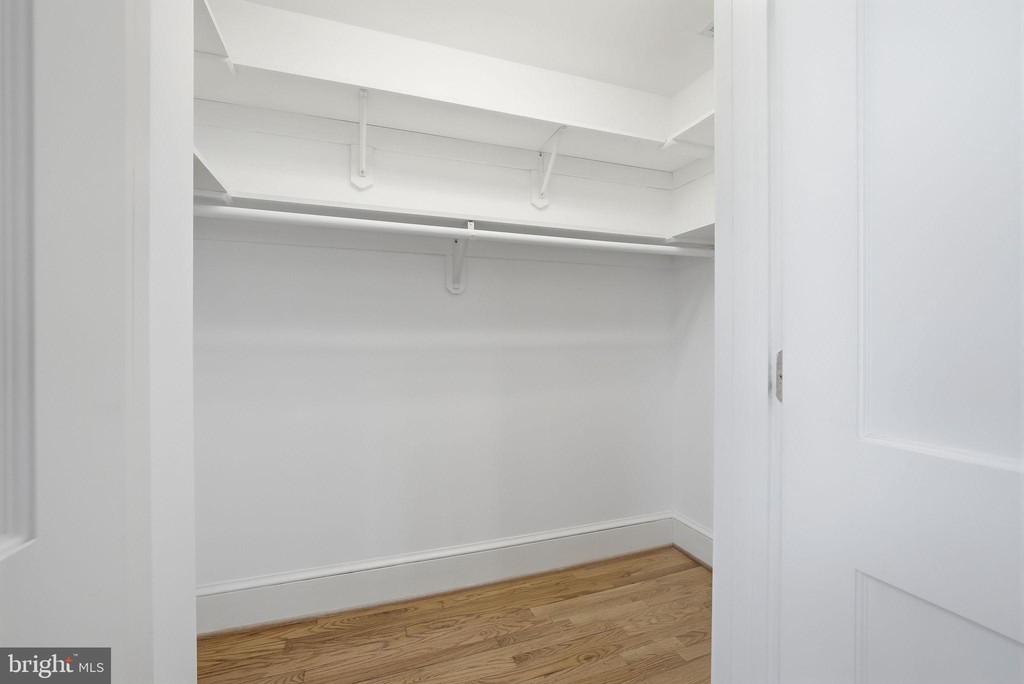 1526 N EDGEWOOD STREET