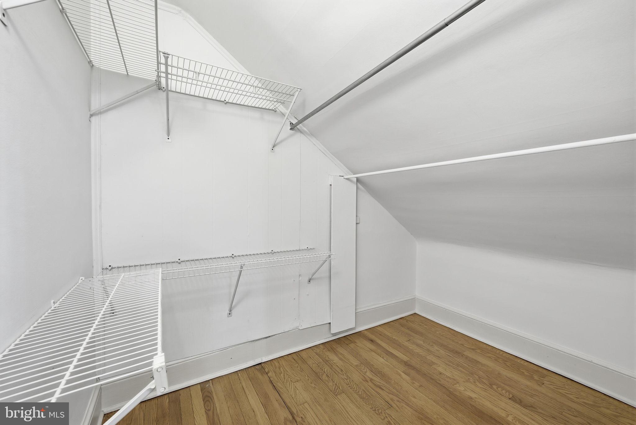 1526 N EDGEWOOD STREET