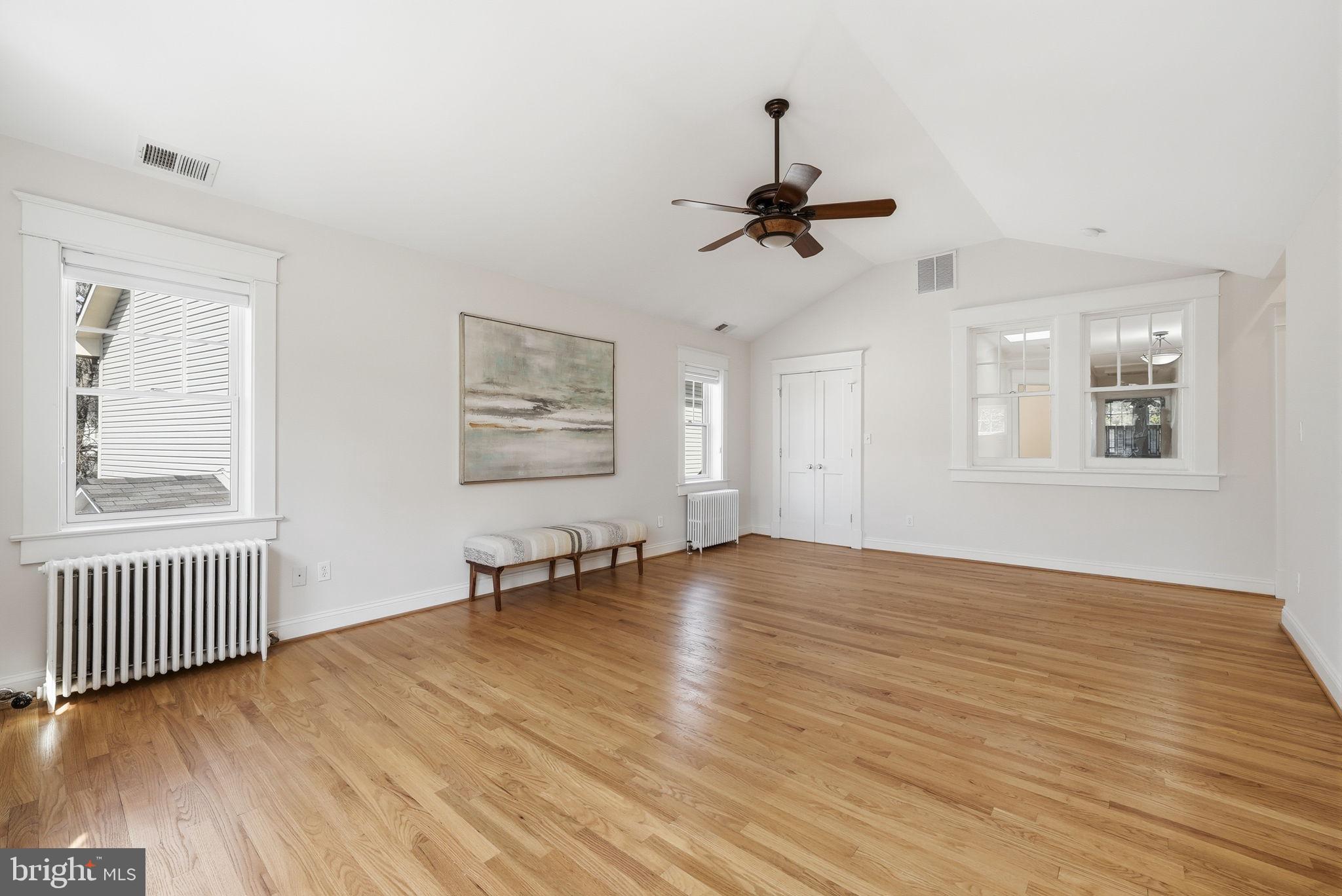 1526 N EDGEWOOD STREET