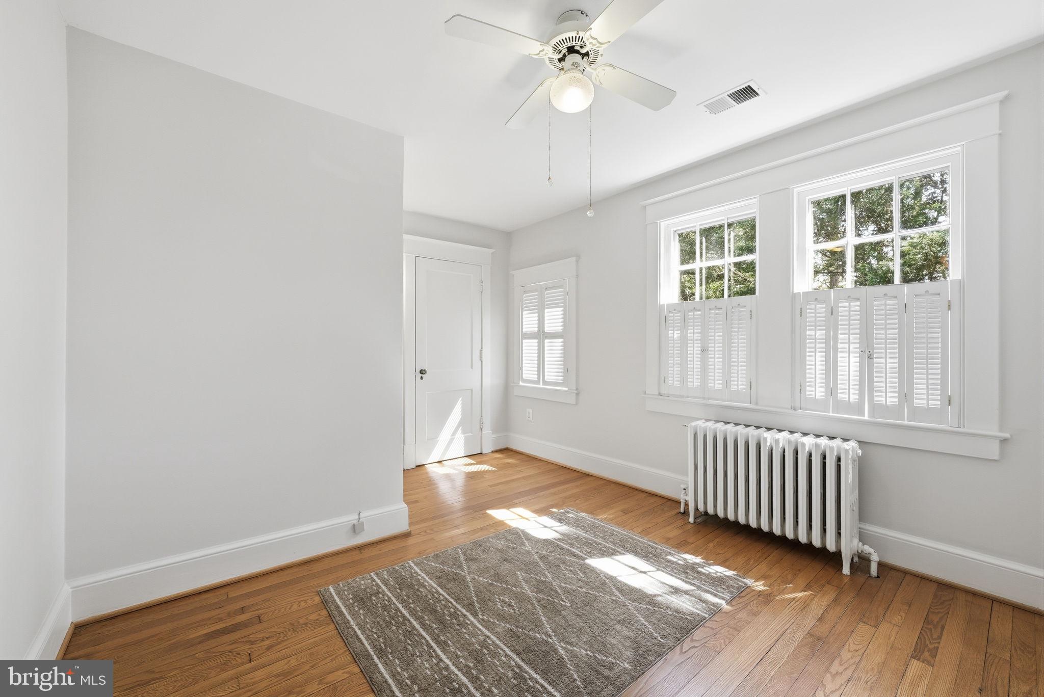 1526 N EDGEWOOD STREET