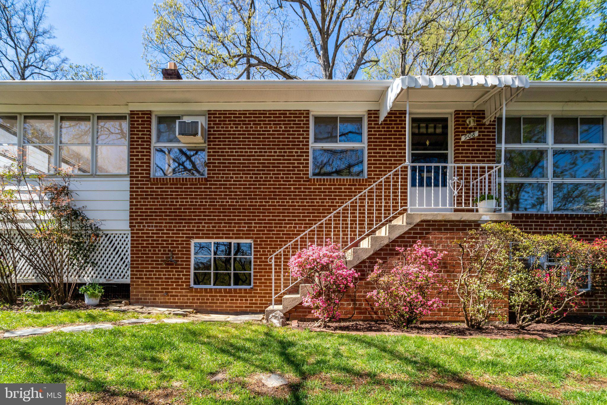 908 N ARLINGTON MILL DRIVE