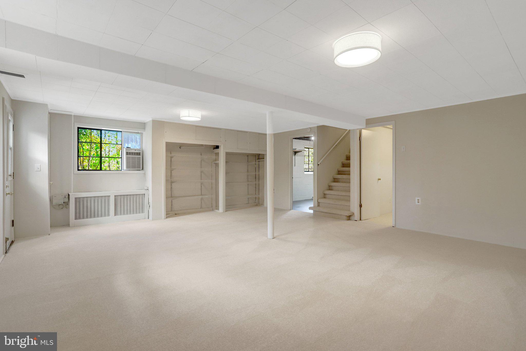 908 N ARLINGTON MILL DRIVE