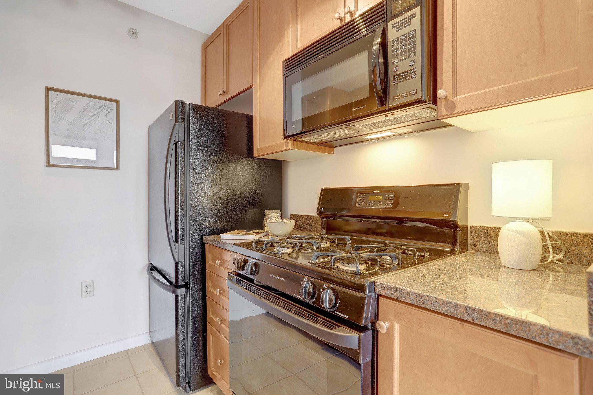 851 N GLEBE ROAD 812