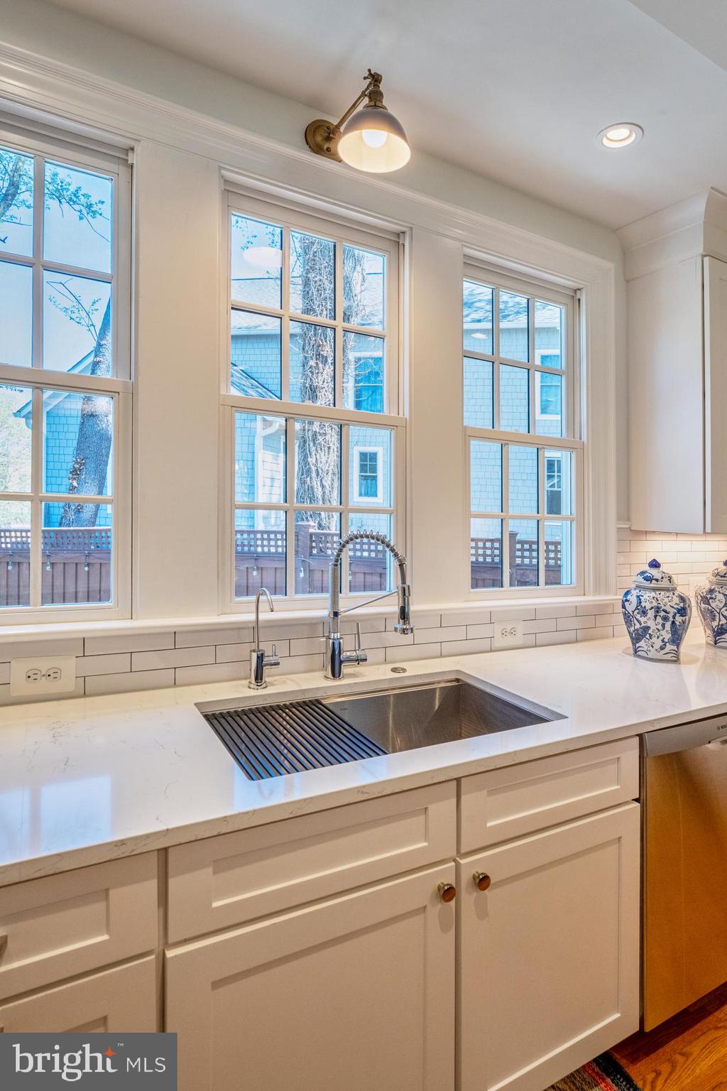 5943 WASHINGTON BOULEVARD