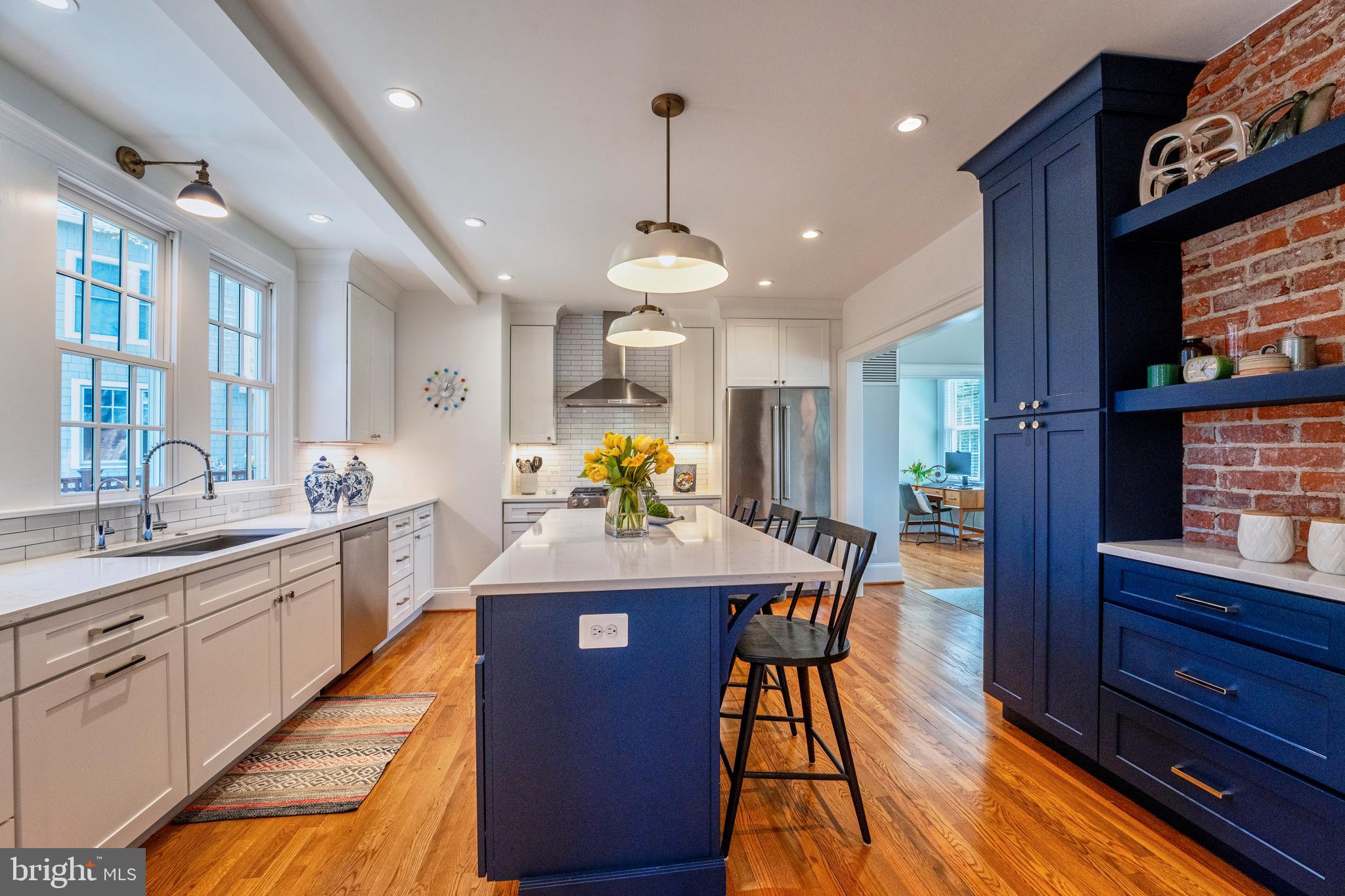 5943 WASHINGTON BOULEVARD