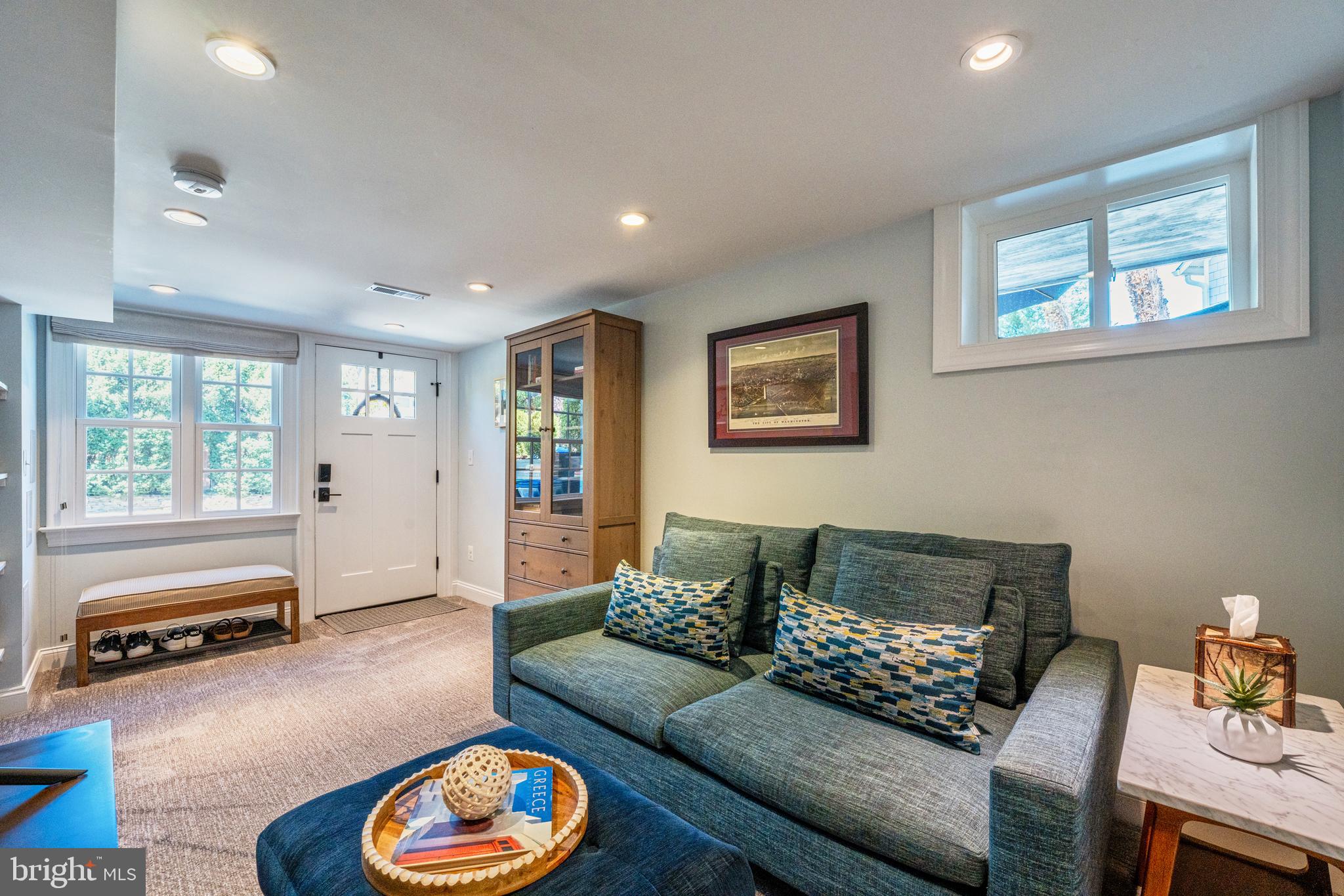 5943 WASHINGTON BOULEVARD