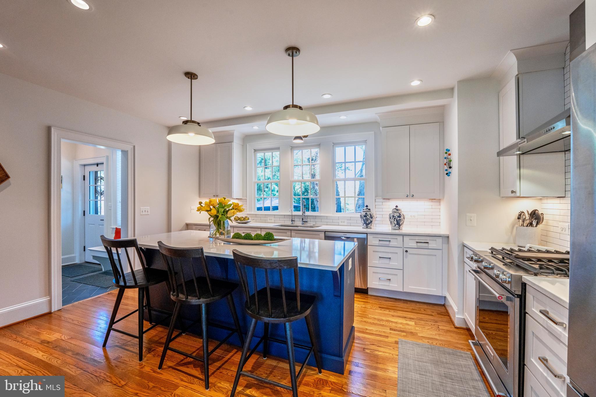 5943 WASHINGTON BOULEVARD