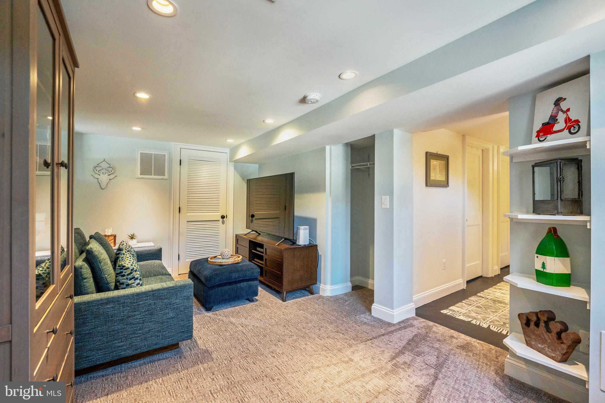 5943 WASHINGTON BOULEVARD