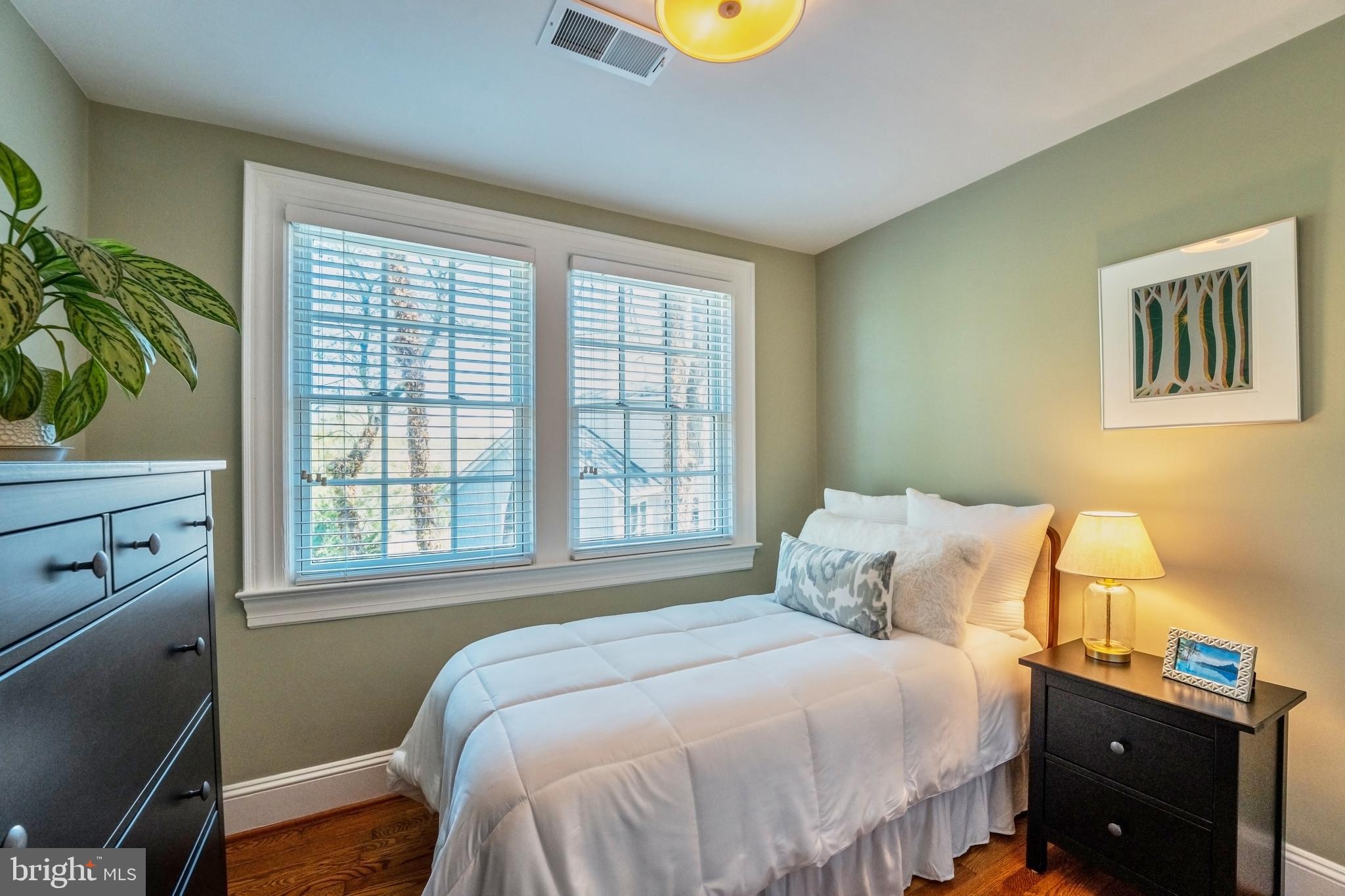 5943 WASHINGTON BOULEVARD