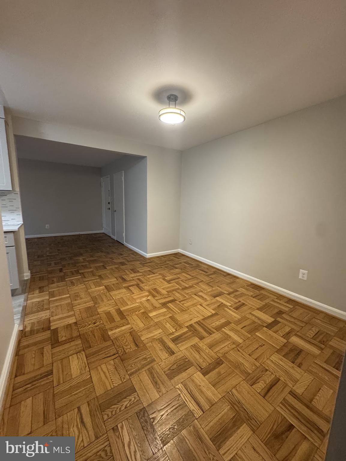 500 S COURTHOUSE ROAD 4