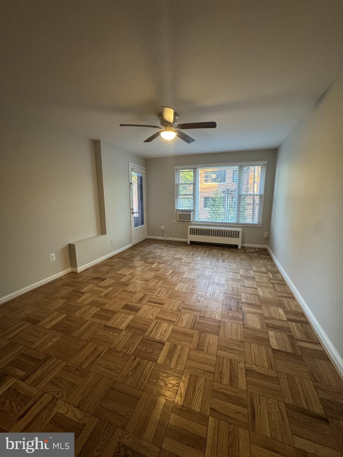 500 S COURTHOUSE ROAD 4