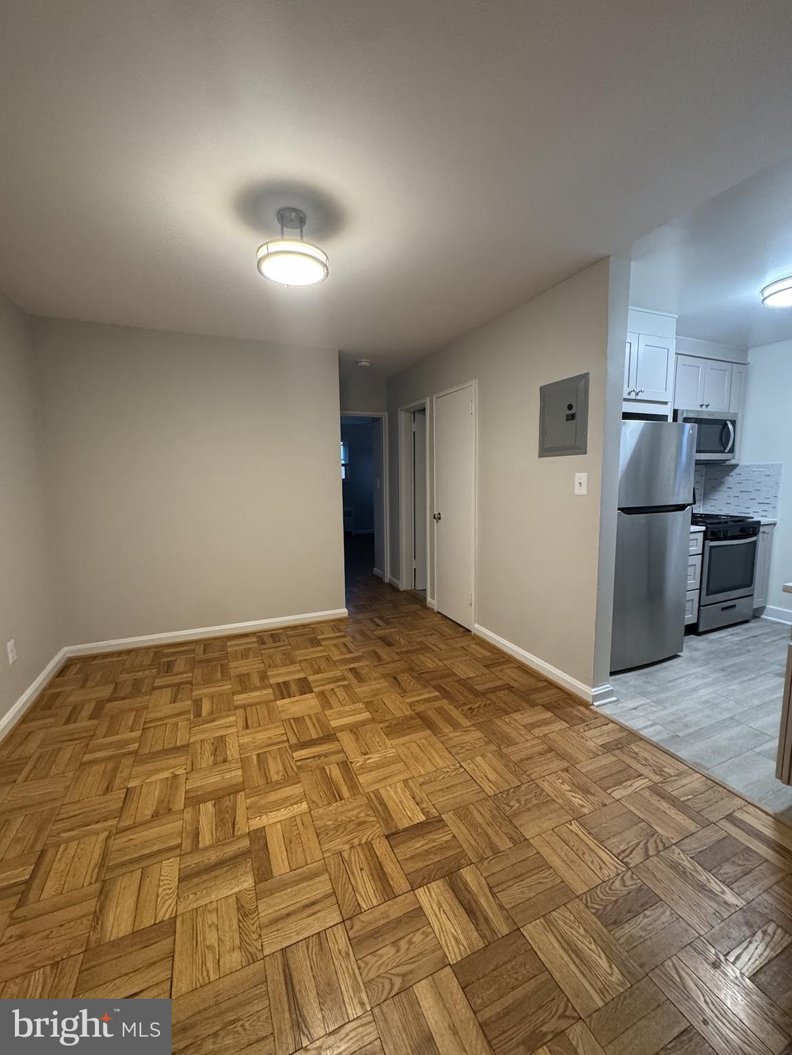 500 S COURTHOUSE ROAD 4