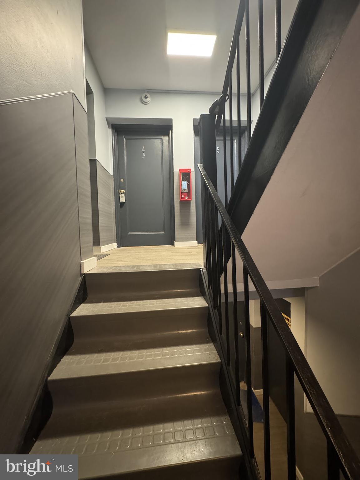 500 S COURTHOUSE ROAD 4