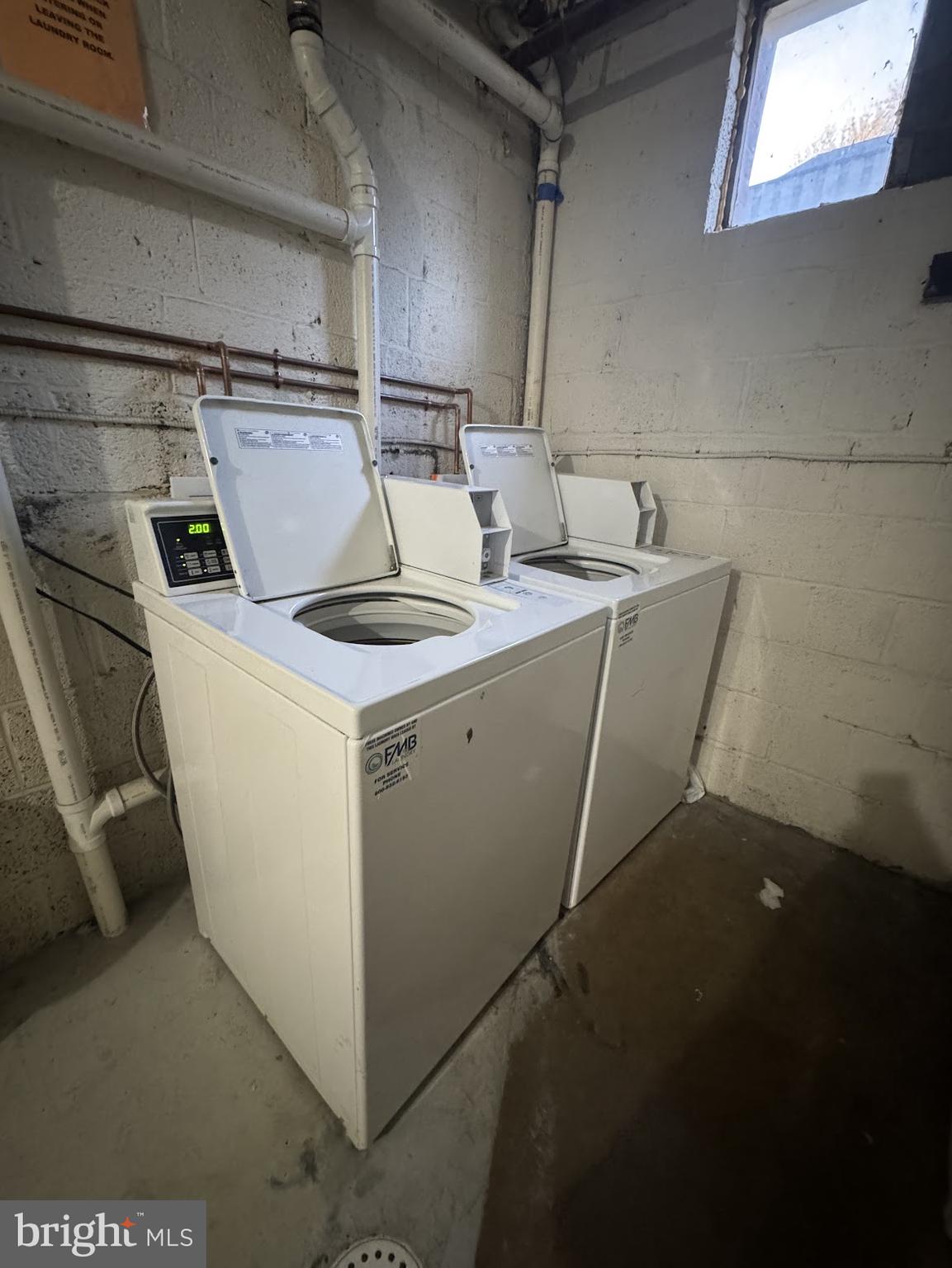 500 S COURTHOUSE ROAD 4