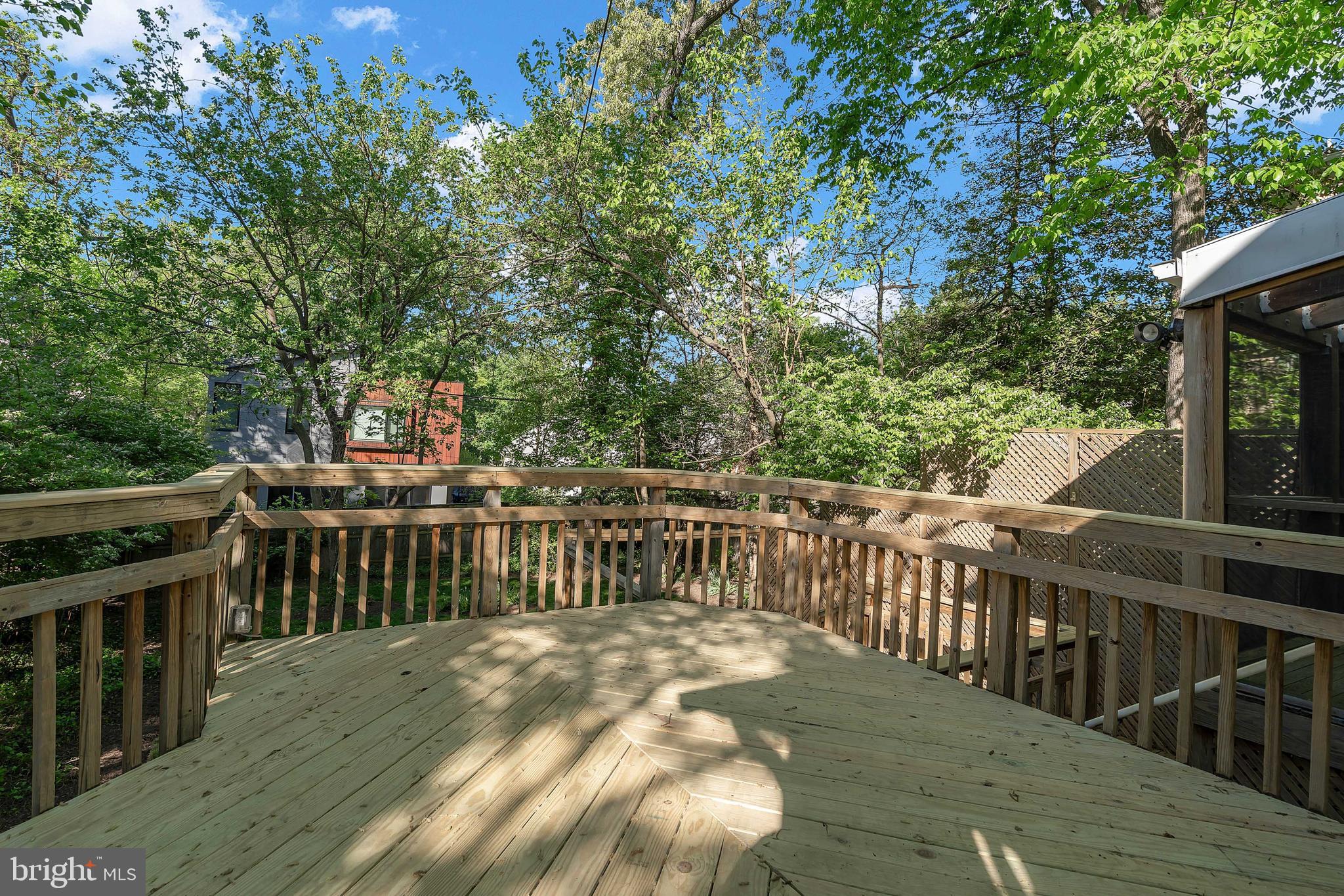 422 N EDGEWOOD STREET