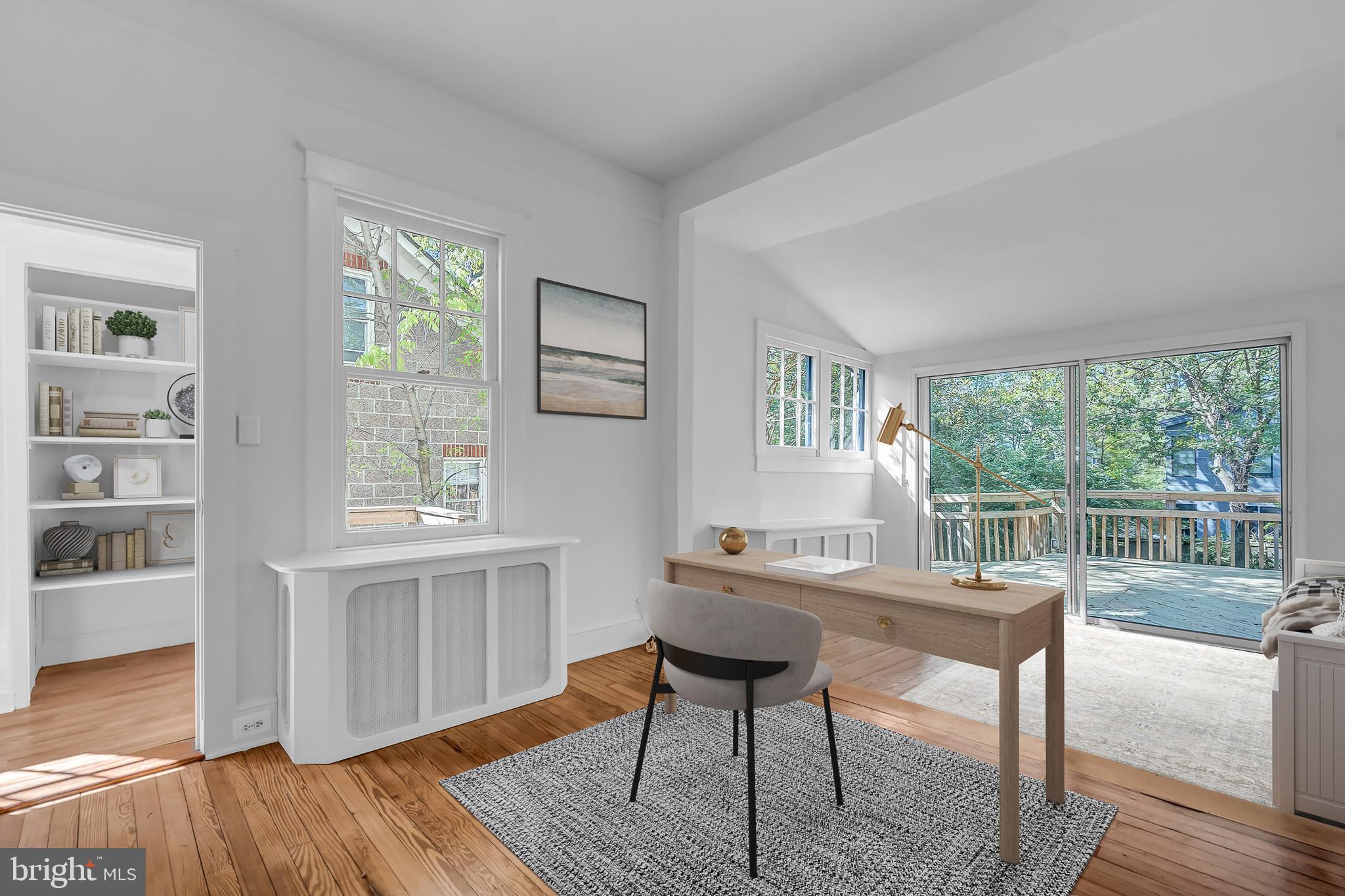 422 N EDGEWOOD STREET