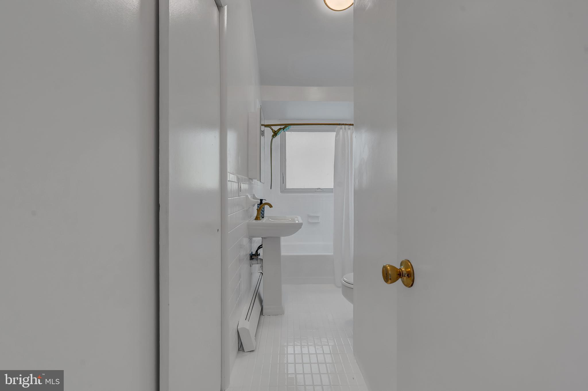 422 N EDGEWOOD STREET