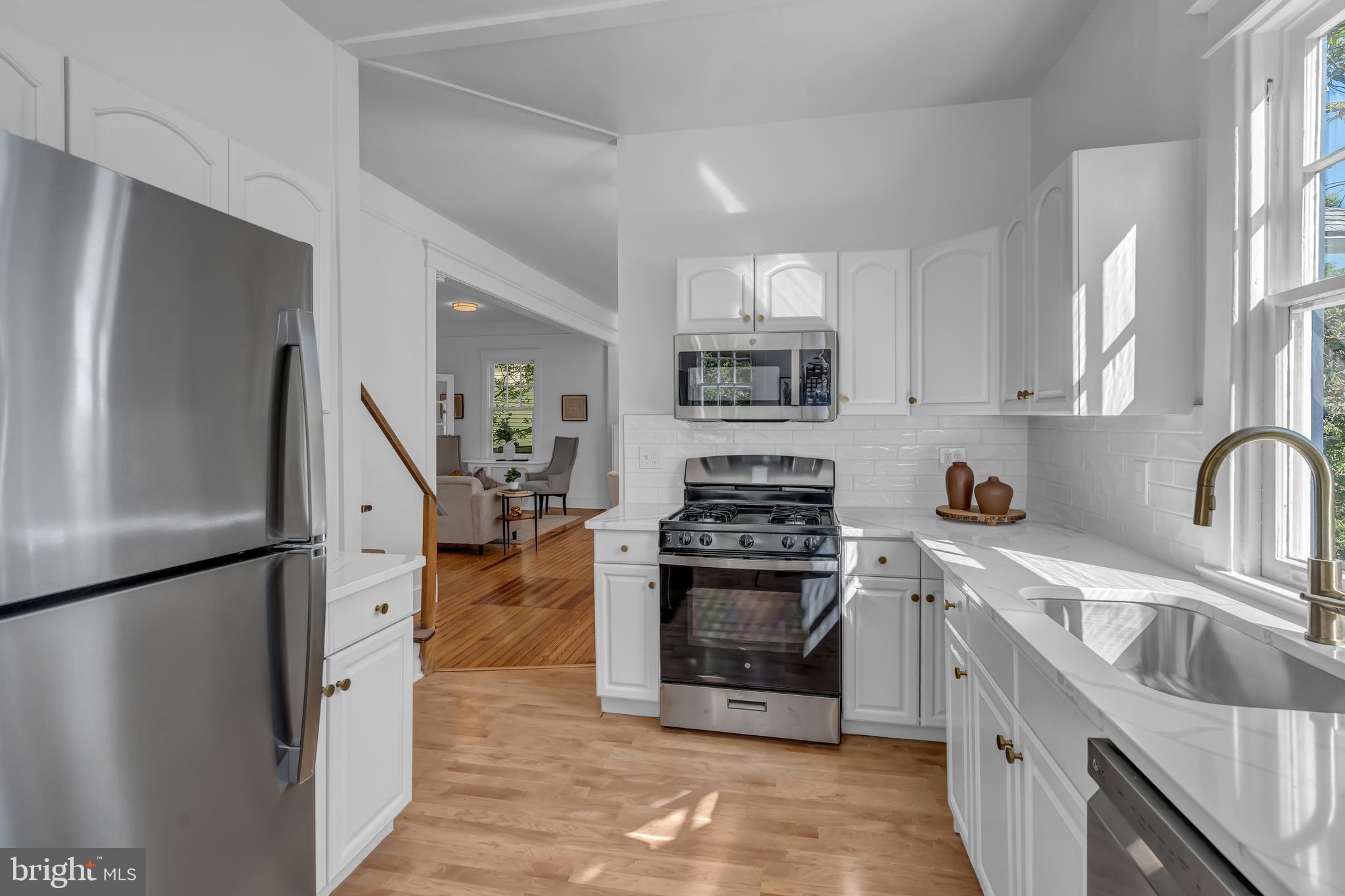 422 N EDGEWOOD STREET