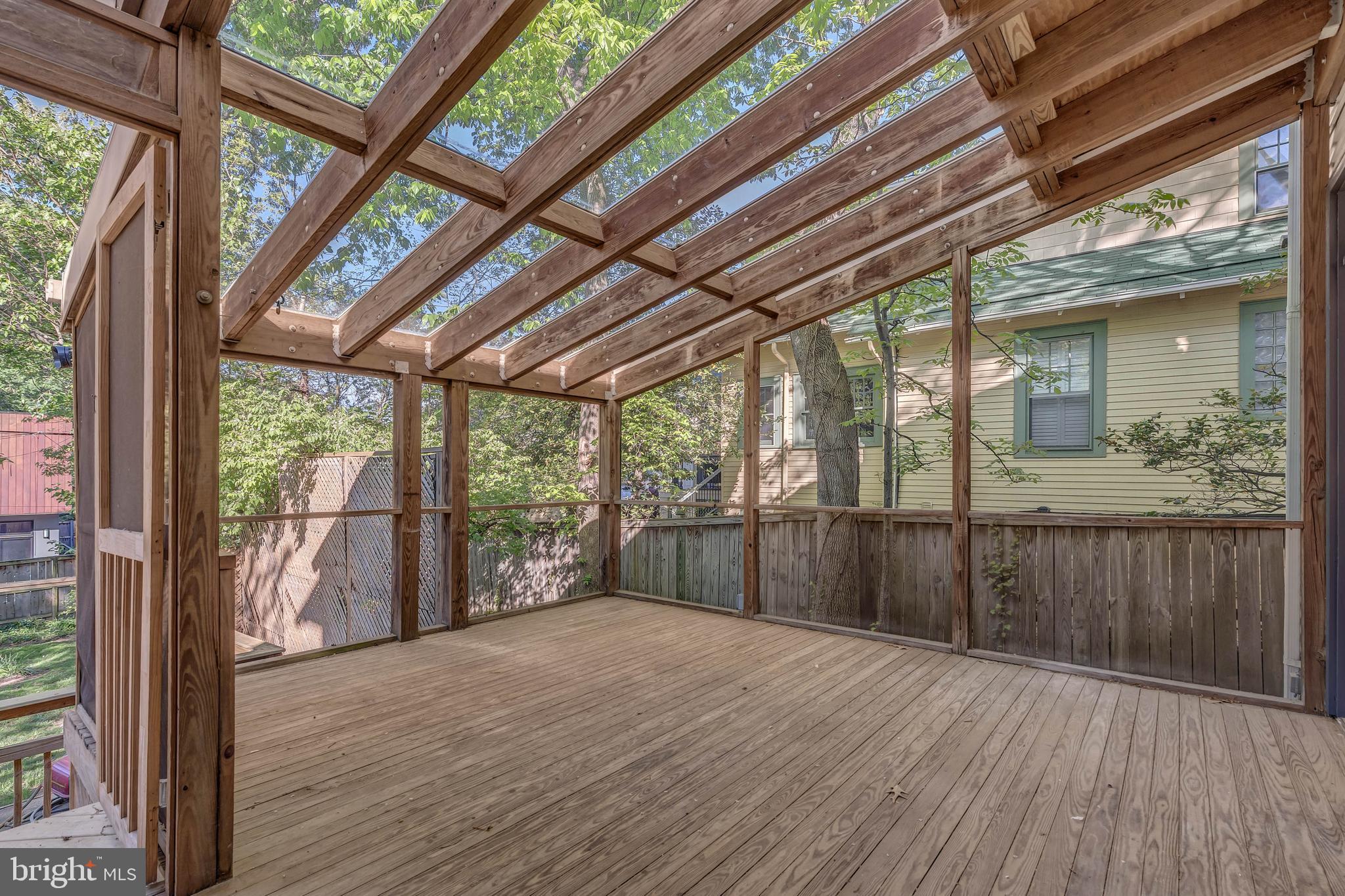 422 N EDGEWOOD STREET