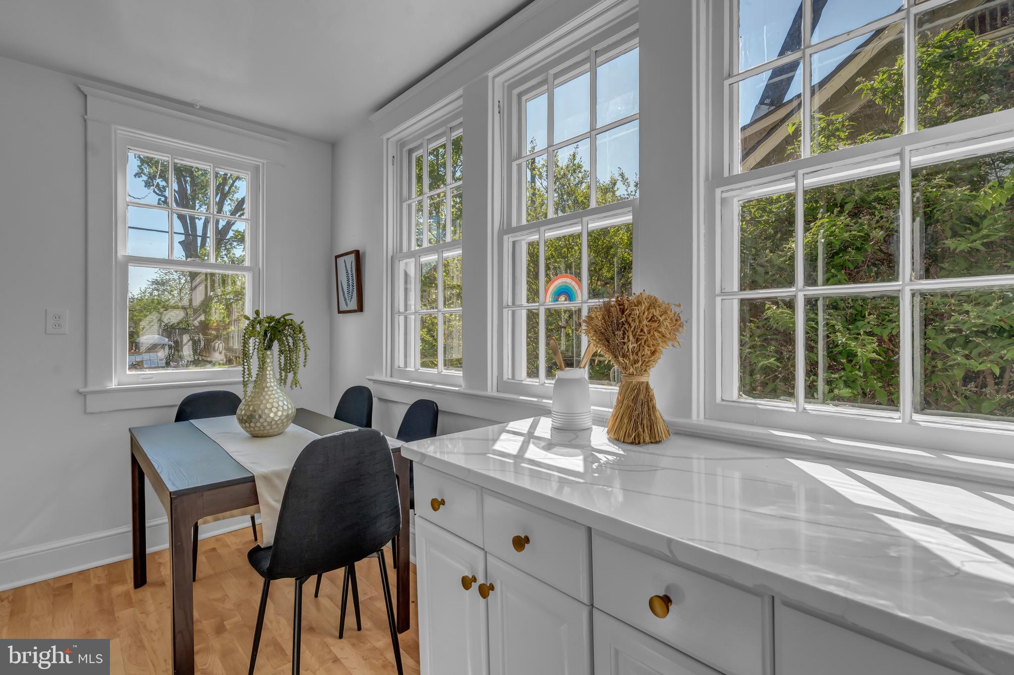 422 N EDGEWOOD STREET