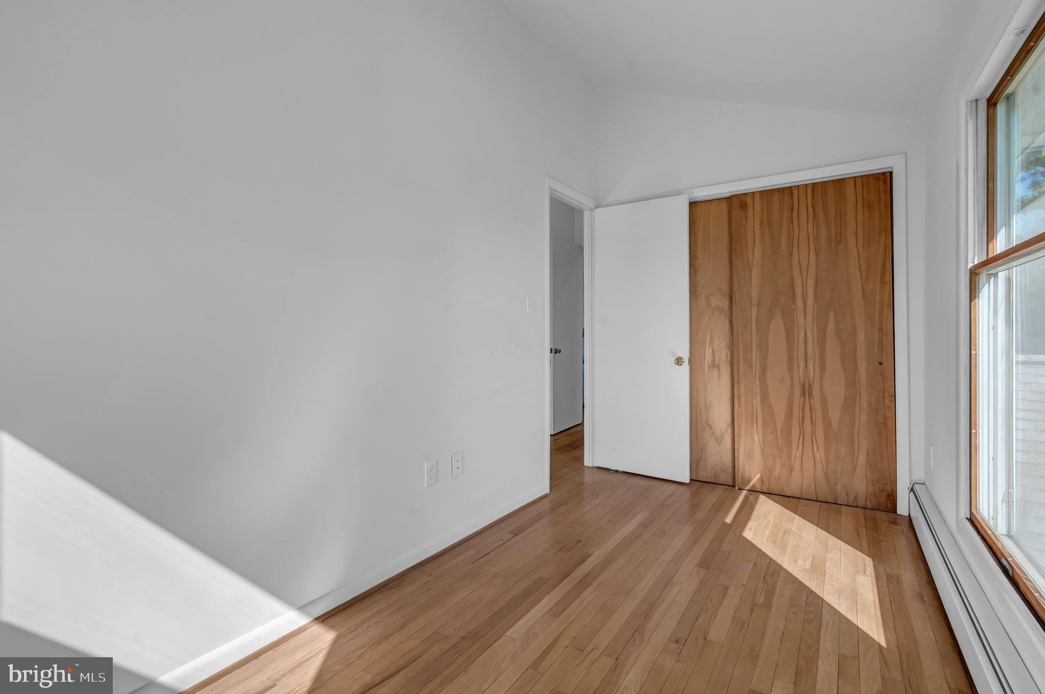 422 N EDGEWOOD STREET