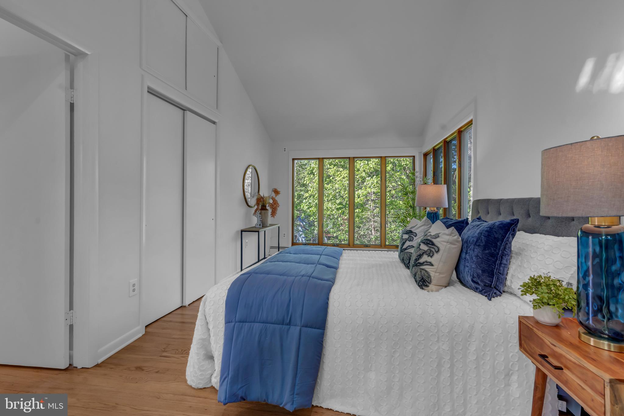 422 N EDGEWOOD STREET