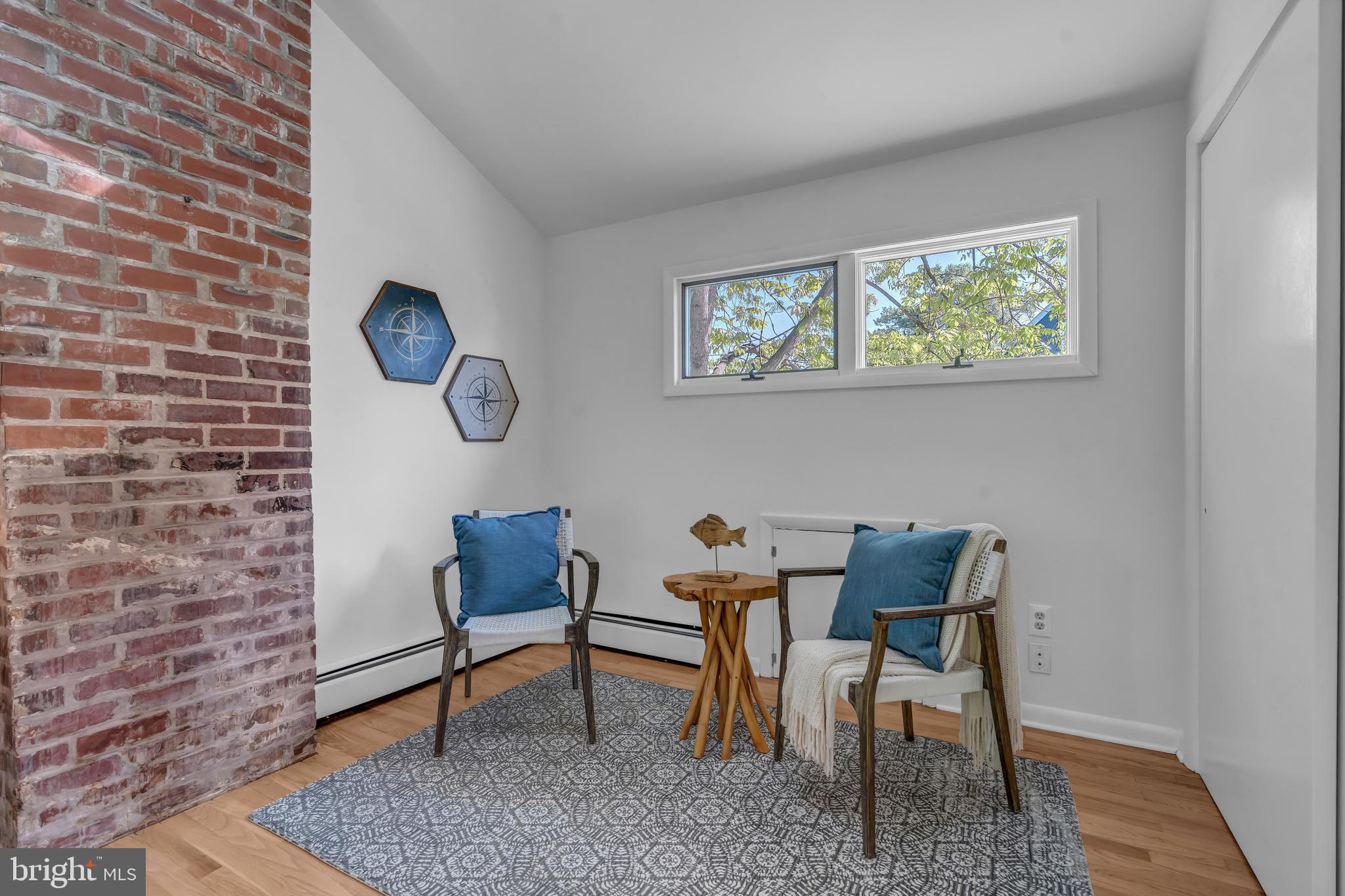 422 N EDGEWOOD STREET