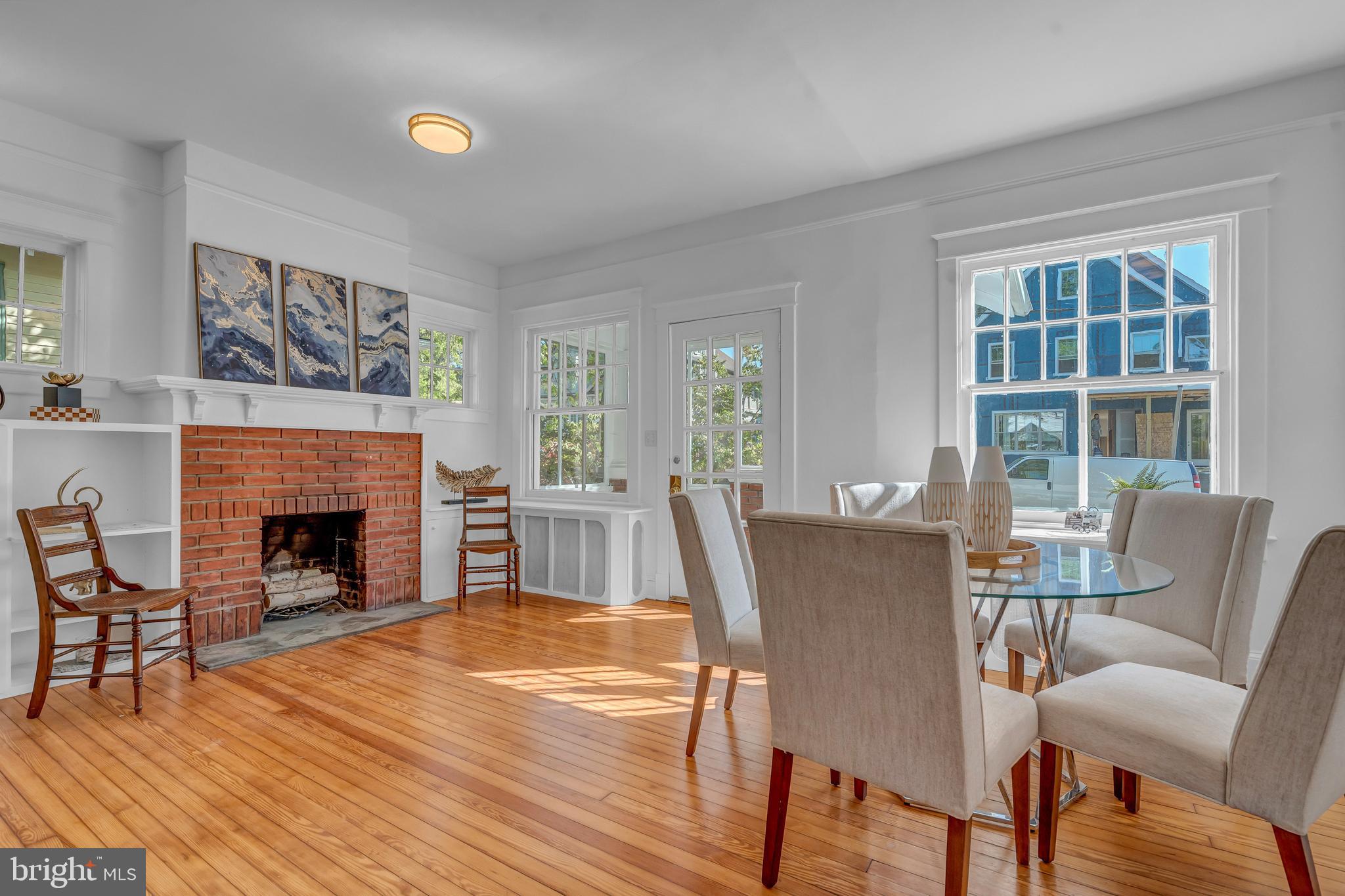 422 N EDGEWOOD STREET