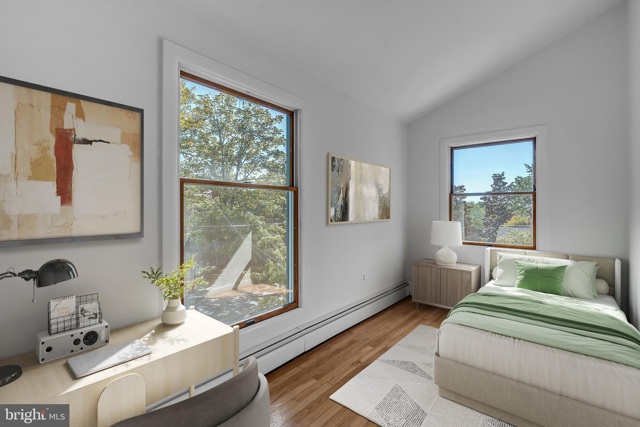 422 N EDGEWOOD STREET