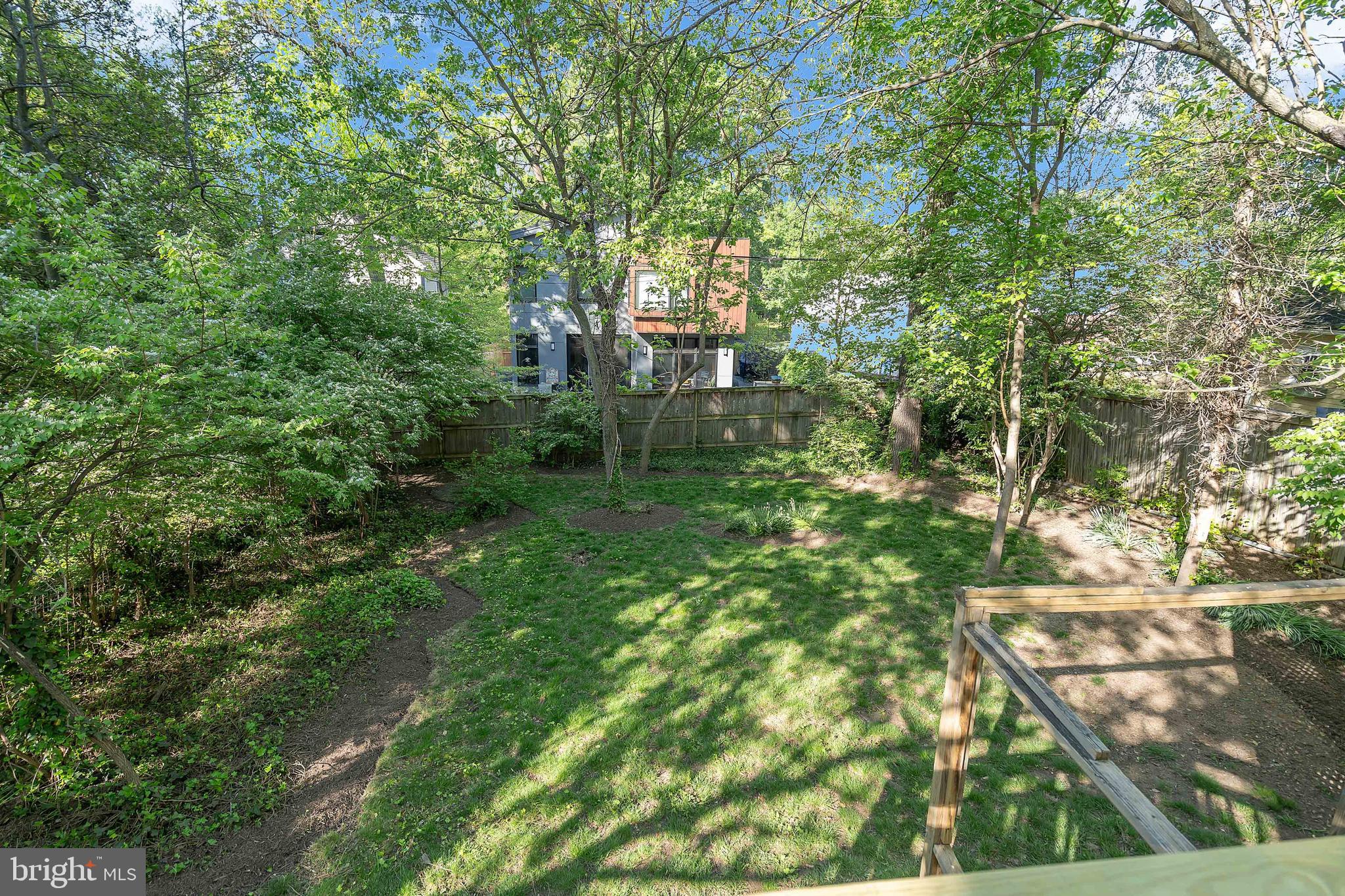 422 N EDGEWOOD STREET