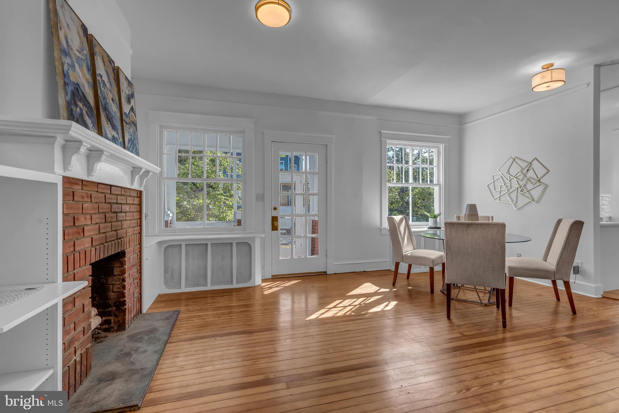 422 N EDGEWOOD STREET