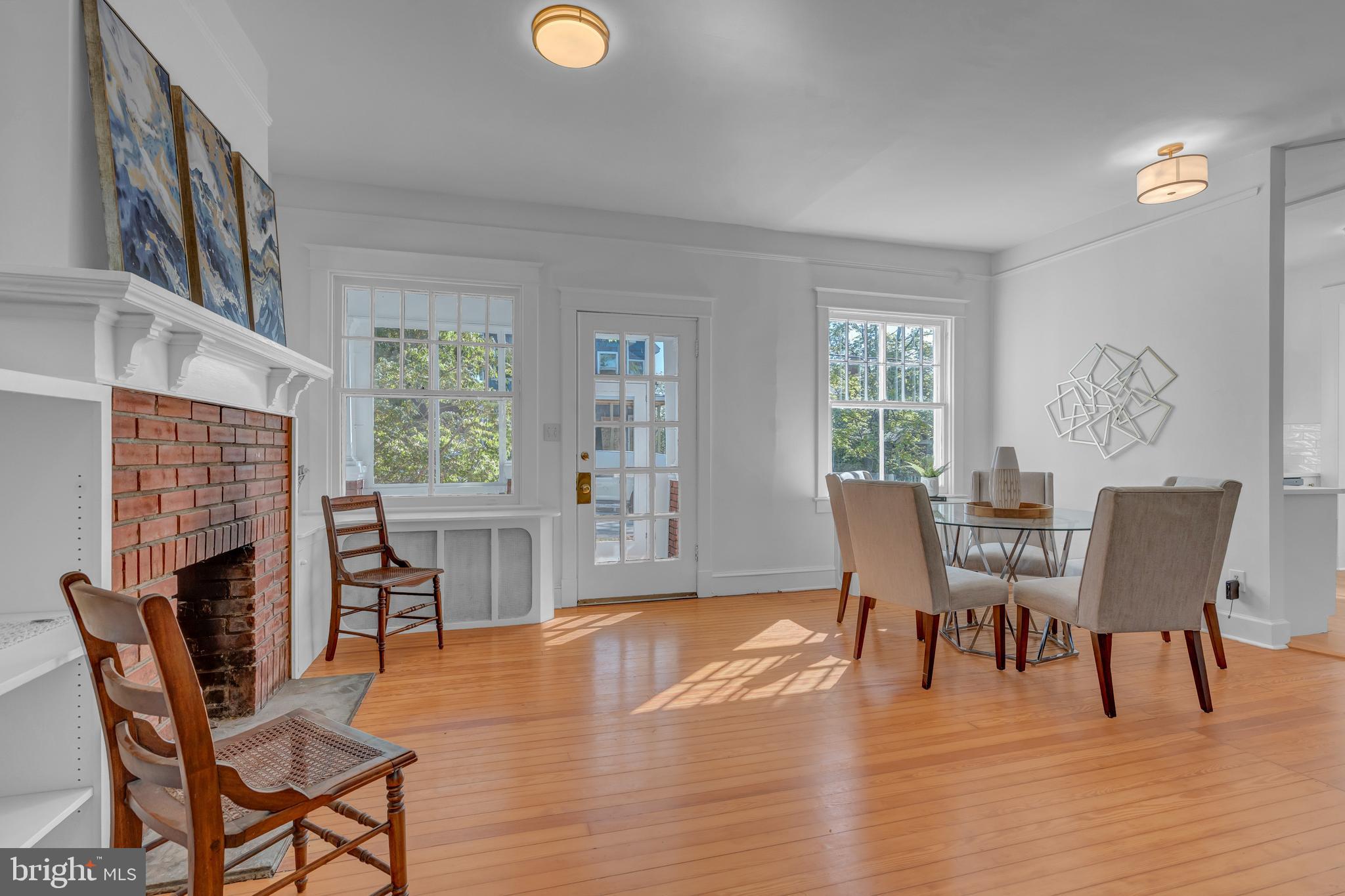 422 N EDGEWOOD STREET