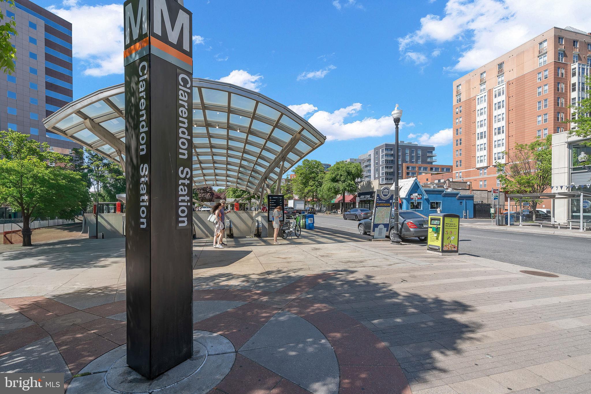 422 N EDGEWOOD STREET