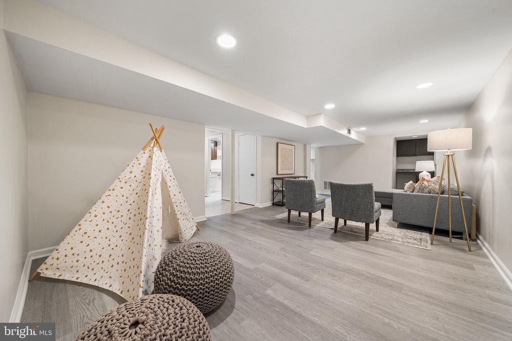 5400 WILLIAMSBURG BOULEVARD