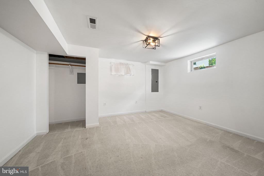 5400 WILLIAMSBURG BOULEVARD