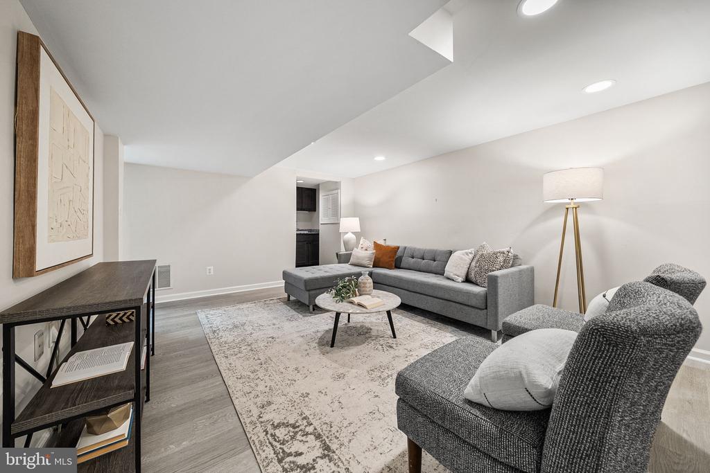 5400 WILLIAMSBURG BOULEVARD