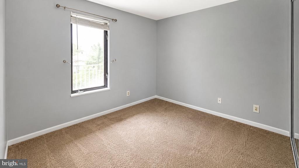 1020 N STAFFORD STREET Unit: 309