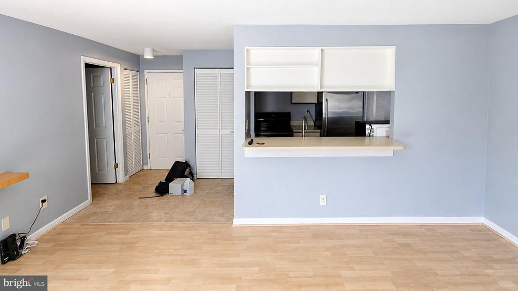 1020 N STAFFORD STREET Unit: 309
