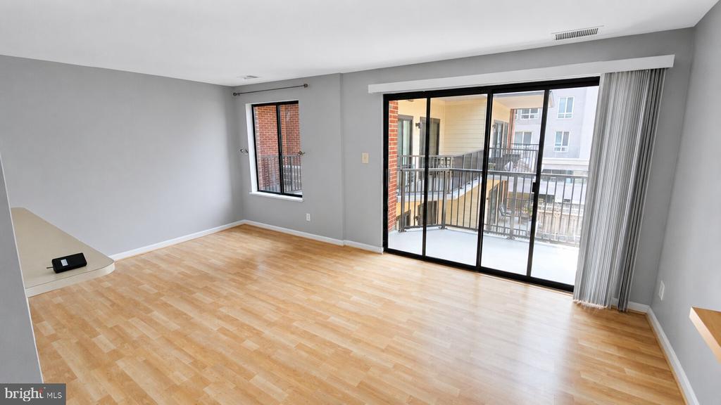 1020 N STAFFORD STREET Unit: 309